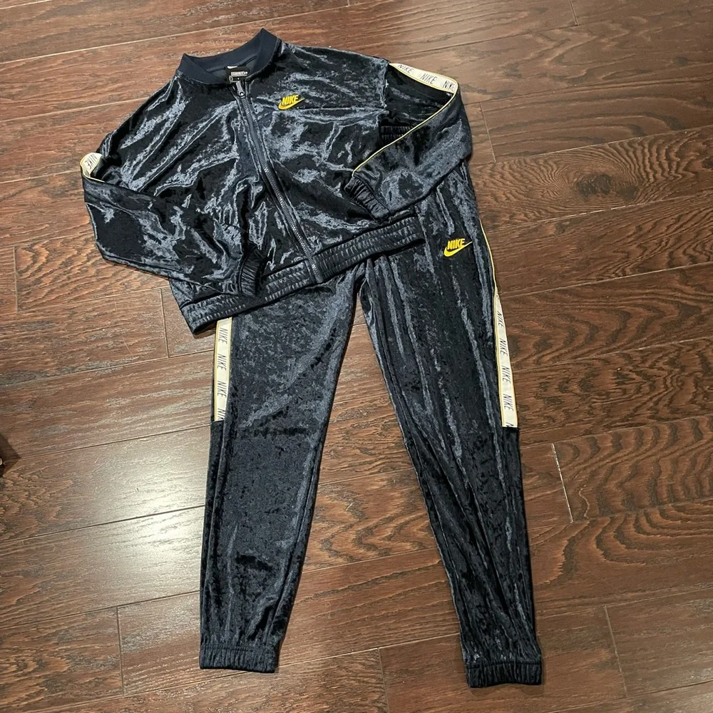 Nike Tracksuit Navy Zip Jacket & Pant   Girl Size Large Velour